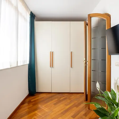 Stracult House Suggestive And Vintage-pop Řím