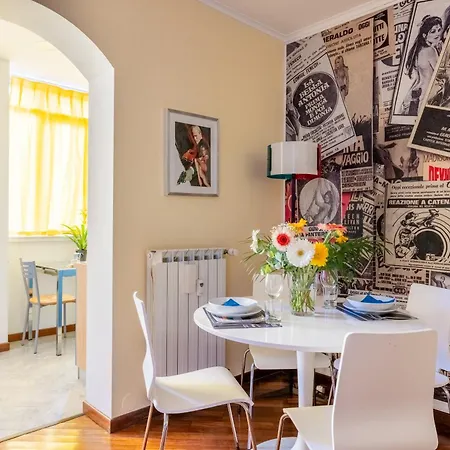 Stracult House Suggestive And Vintage-pop *