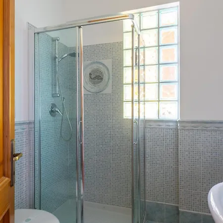 Stracult House Suggestive And Vintage-pop Řím