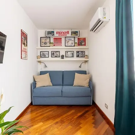 Stracult House Suggestive And Vintage-pop *